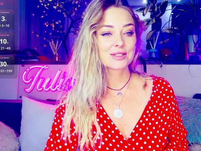 Freechat -JuliaSpace- on BongaCams