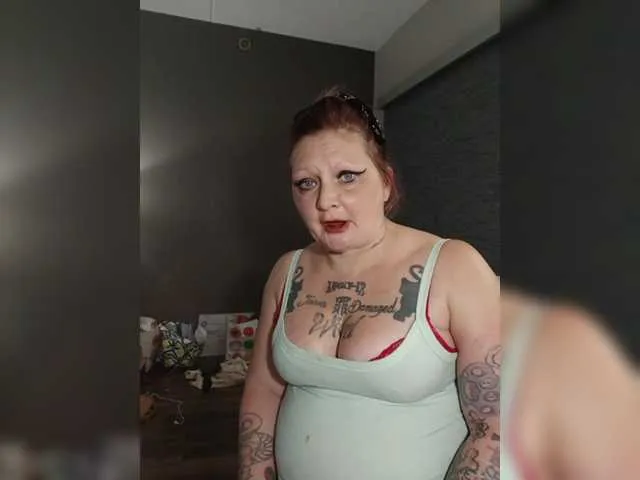 Offline Adelaideskyy on BongaCams