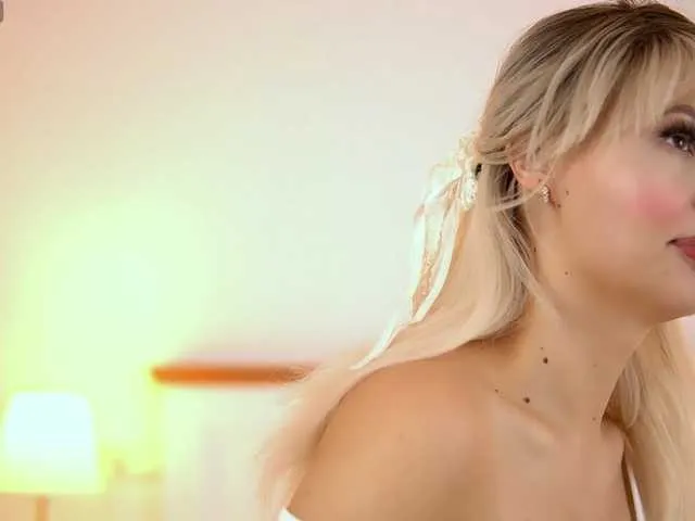 Freechat AdelineKing on BongaCams