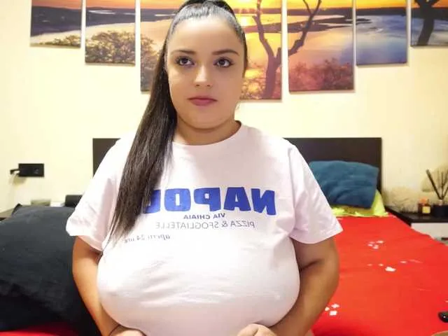 Offline adellineee on BongaCams