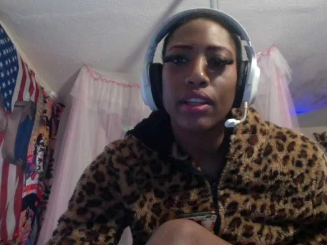 Freechat AdviceColumn on BongaCams