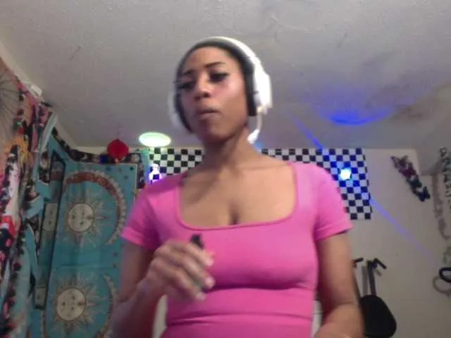 Freechat AdviceColumn on BongaCams