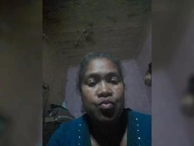 Aiina from BongaCams