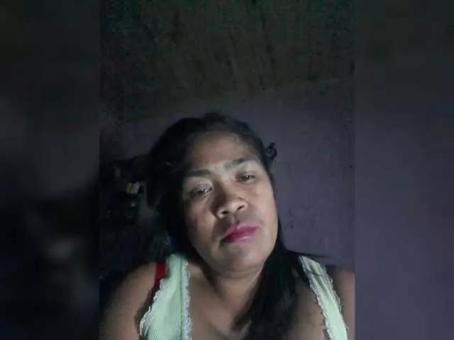 Aiina from BongaCams