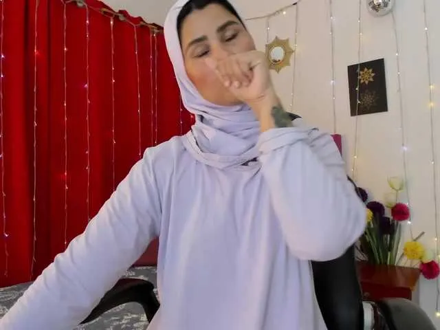 Offline AishaAmin on BongaCams