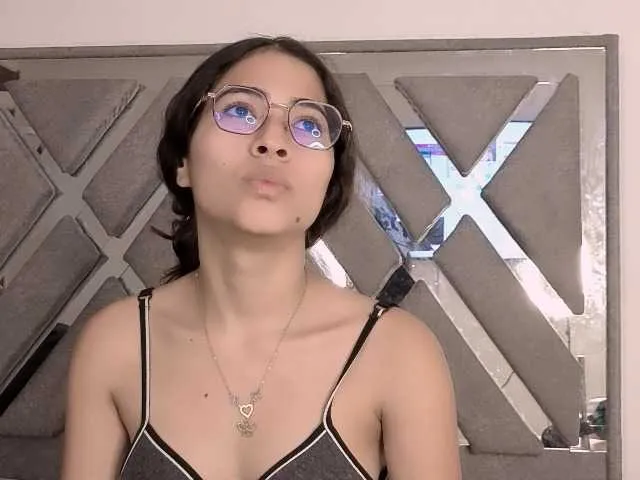 Offline Akira-Hime on BongaCams