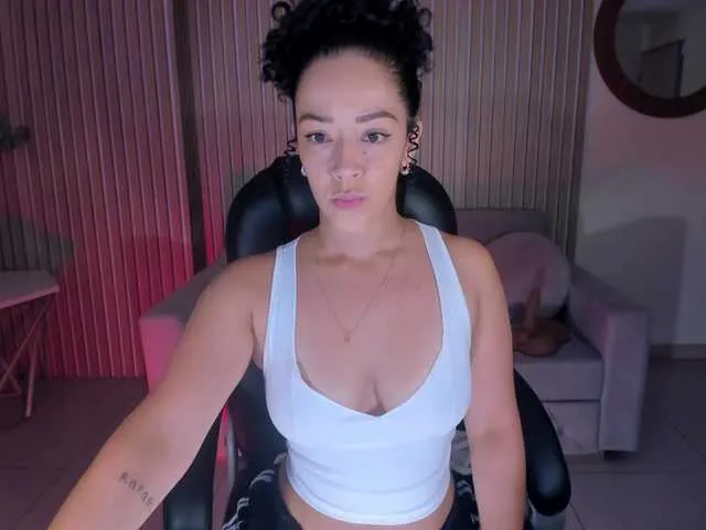 Offline AlessaRomero on BongaCams