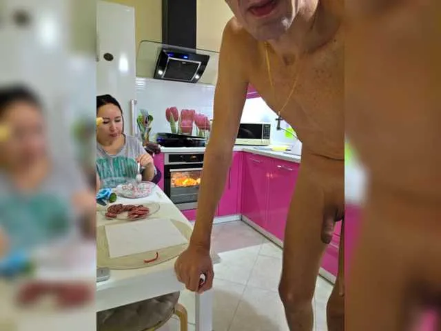 Offline Alex80-201 on BongaCams