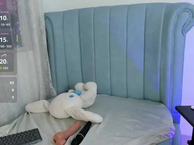 Offline AlexaFoxy18 on BongaCams