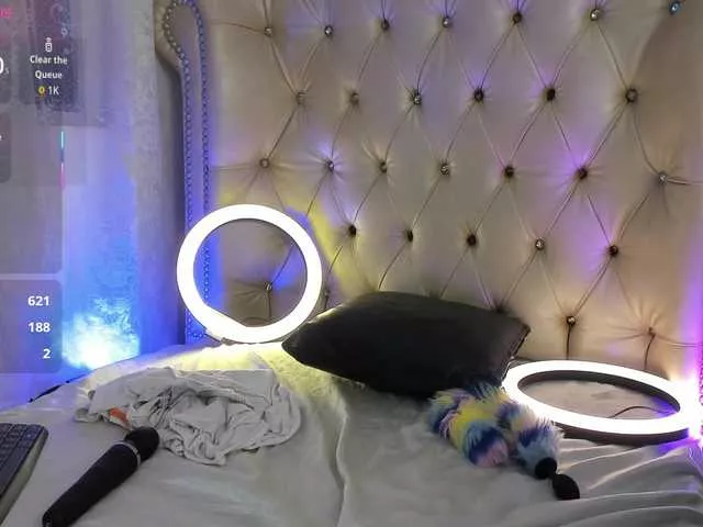 Offline AlexaFoxy18 on BongaCams