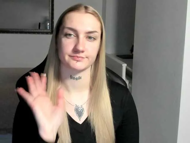 Offline AlexaKisses on BongaCams