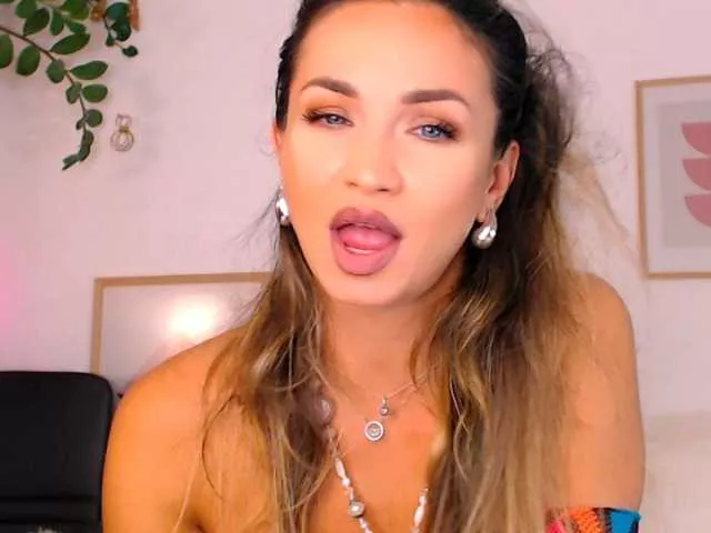 Offline Alexandrawoow on BongaCams