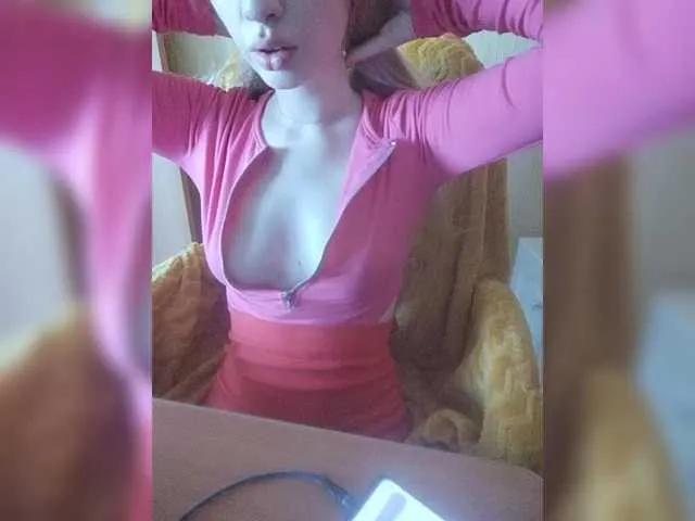 Alexi12 from BongaCams