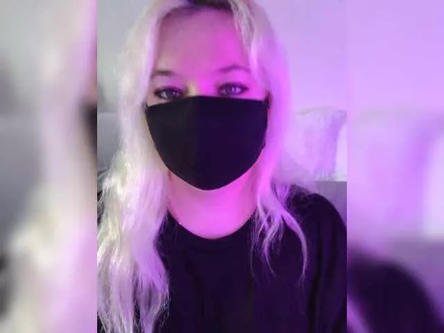 Offline Alicekitty on BongaCams