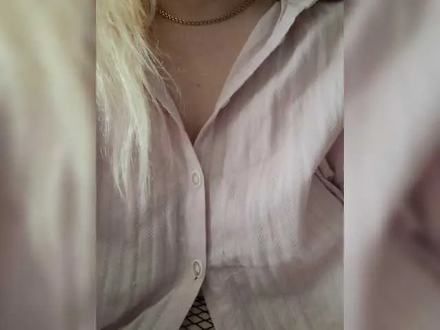 Offline Alicekitty on BongaCams