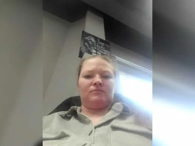 Offline AliceLaKatana on BongaCams