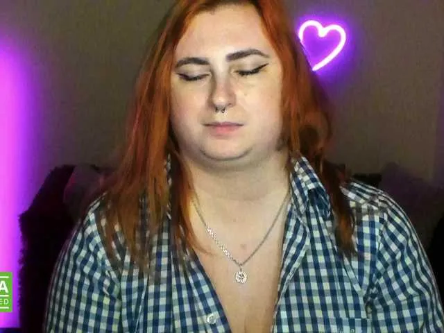 Offline Aliciaredluv on BongaCams