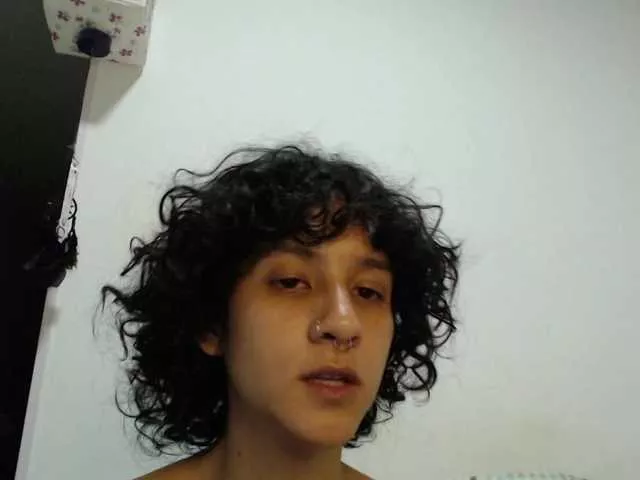 Offline AlinaWoolf on BongaCams