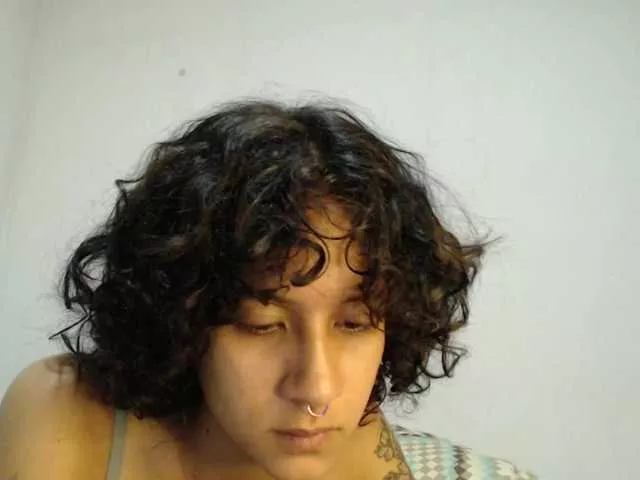 Offline AlinaWoolf on BongaCams