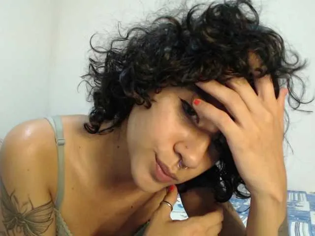 Offline AlinaWoolf on BongaCams