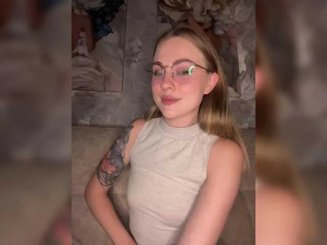 Offline AlisaClark on BongaCams