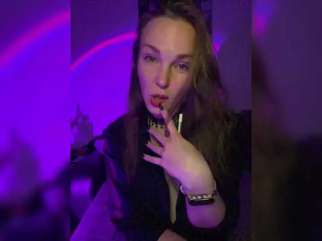 Offline Alisasqrl on BongaCams