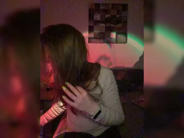 Offline Alisasqrl on BongaCams