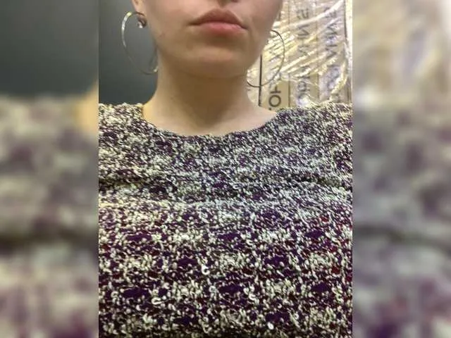 Offline alisonriot on BongaCams