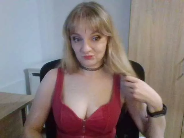 Offline AlmaNatural on BongaCams