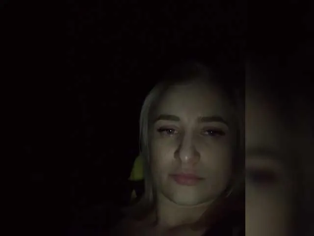 Offline alya555 on BongaCams