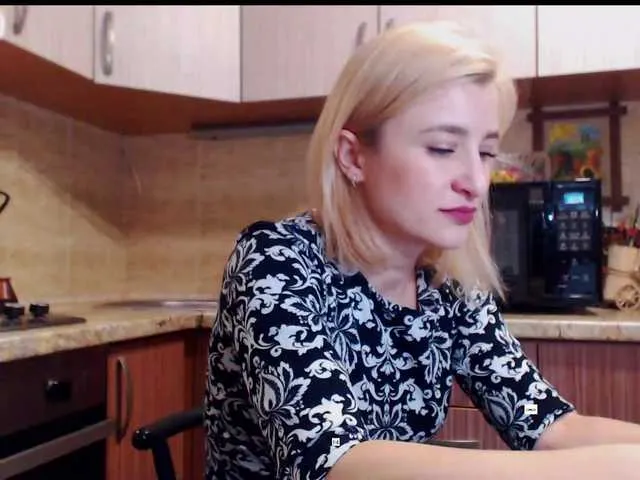 Offline alya555 on BongaCams