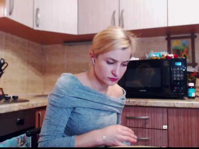 Offline alya555 on BongaCams