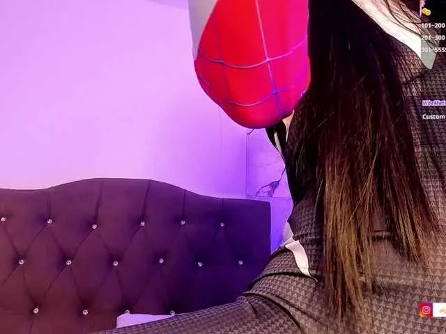 Offline Alysson-18 on BongaCams