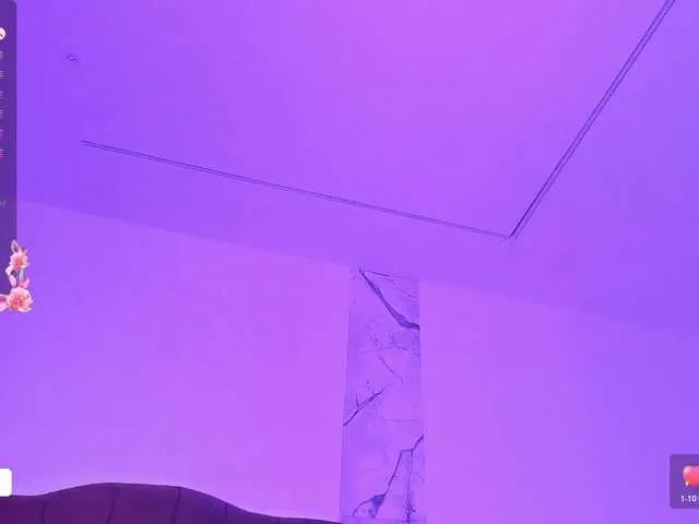 Offline Alysson-18 on BongaCams