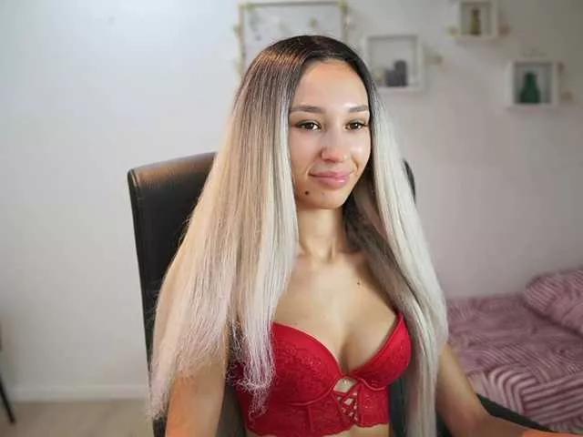 AmaiLiu from BongaCams