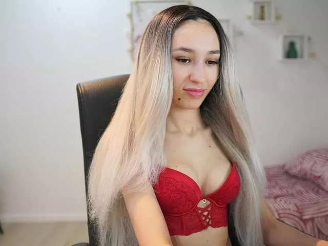 AmaiLiu from BongaCams