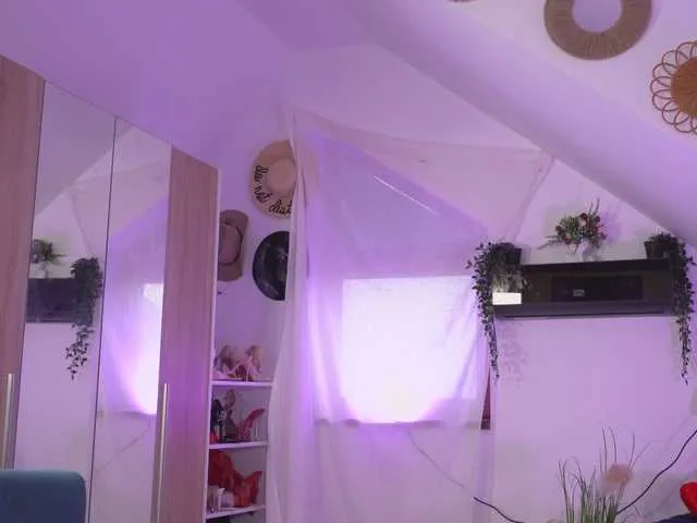 BongaCams Amaliamour is Freechat Amaliamour — A guy that know how to tease a pussy before fucking it