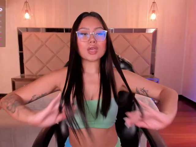 Freechat AmberLewis on BongaCams