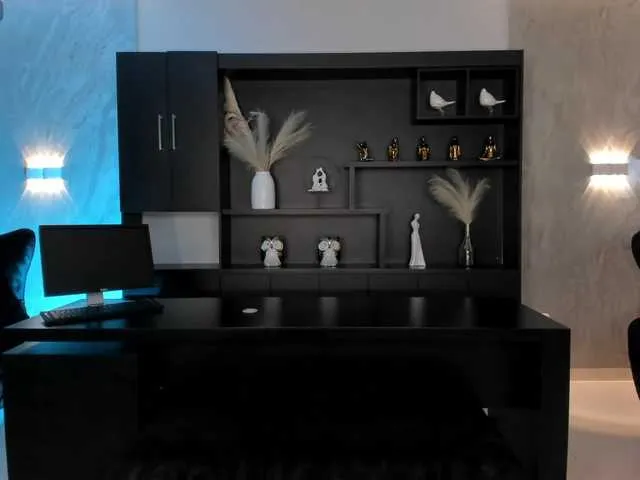 Freechat AmberLewis on BongaCams