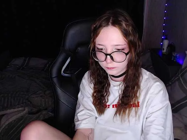 Offline AmeliaMeow on BongaCams