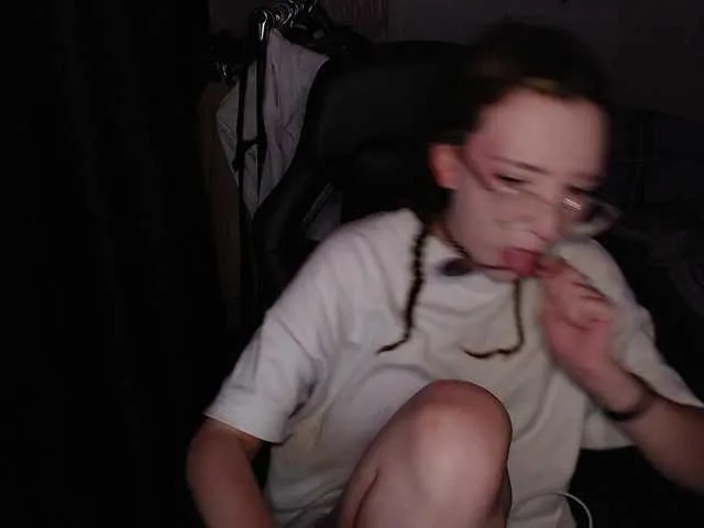 Offline AmeliaMeow on BongaCams