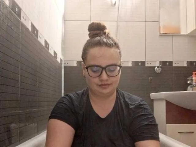 Freechat amiravyxen on BongaCams