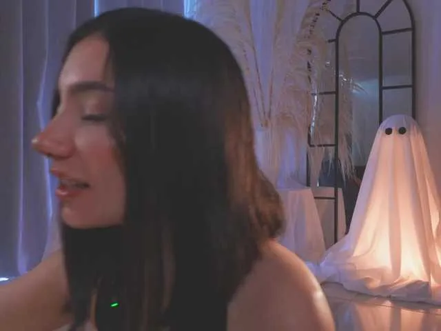 Offline AmyArmstrong on BongaCams