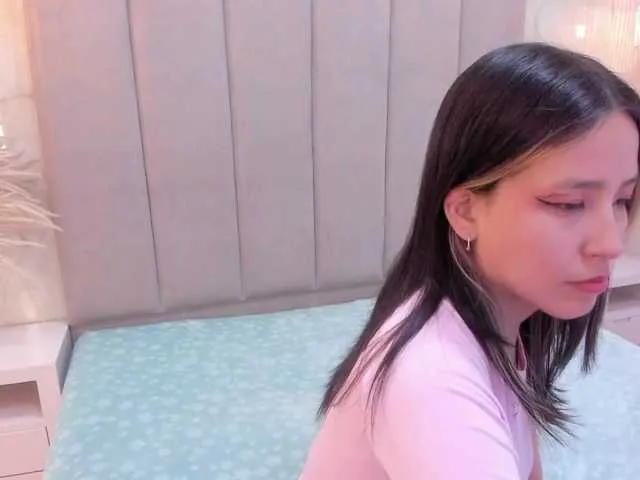 Freechat AmyJoness1 on BongaCams