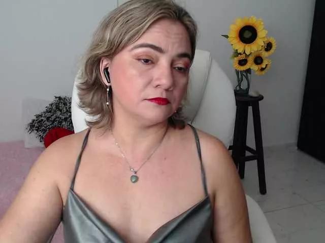 ana-milf from BongaCams