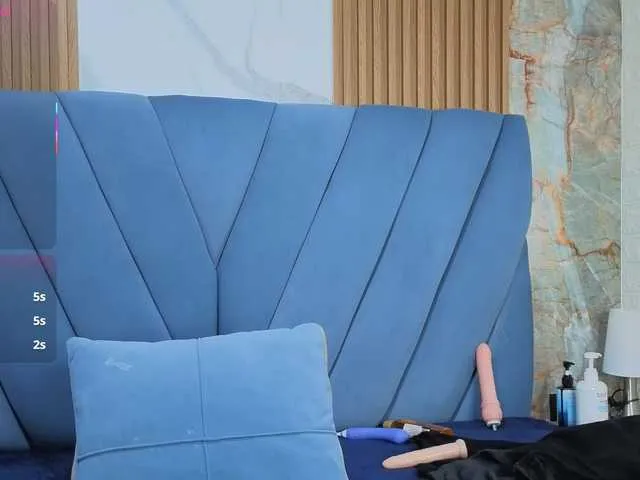 Offline angel-red on BongaCams