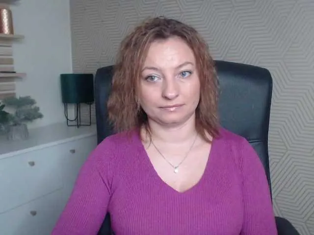 Offline angelaLove13 on BongaCams