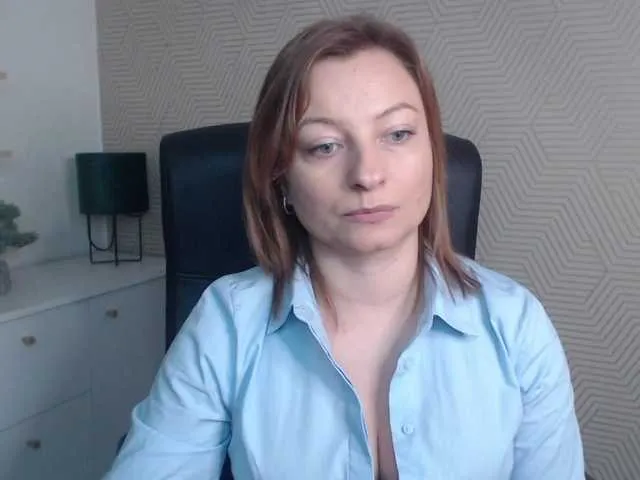 Offline angelaLove13 on BongaCams