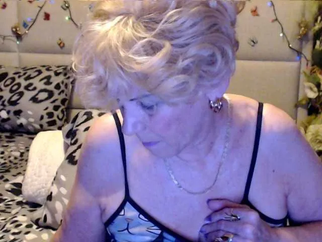Offline ANGELGRANNY on BongaCams