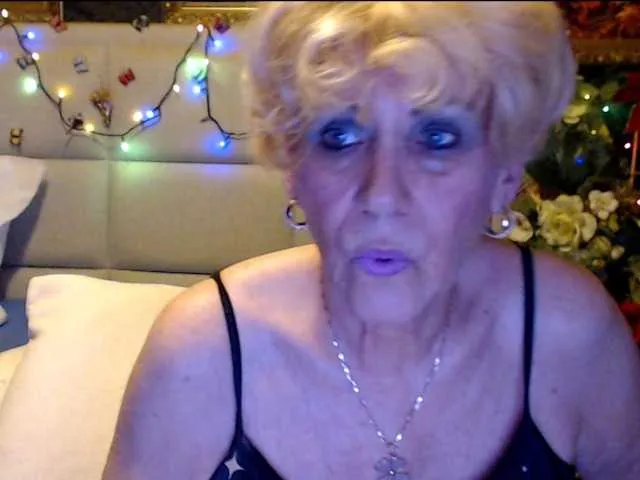 Offline ANGELGRANNY on BongaCams